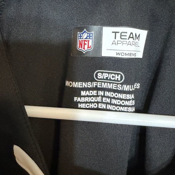 NFL Pittsburgh Steeles women’s small Black short sleeve shirt - Picture 2 of 5